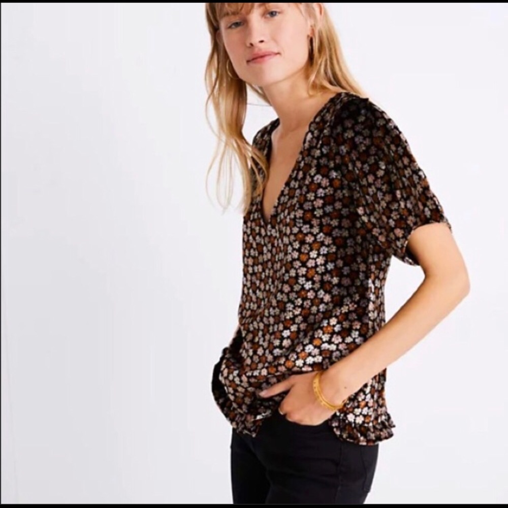 Madewell velvet floral tulip sleeve top